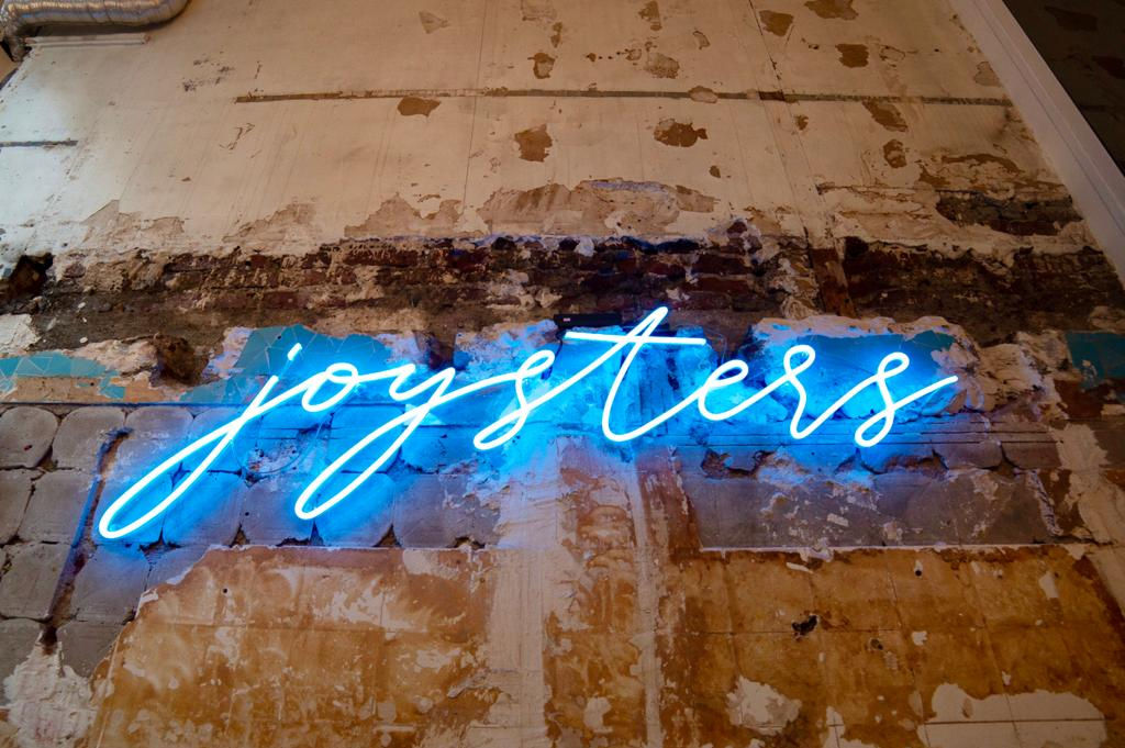 <span>JOYSTERS</span> Restaurant